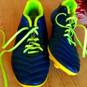 Football shoes